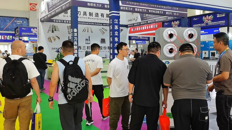 平面设计接单必备：揭秘那些高效软件的秘密