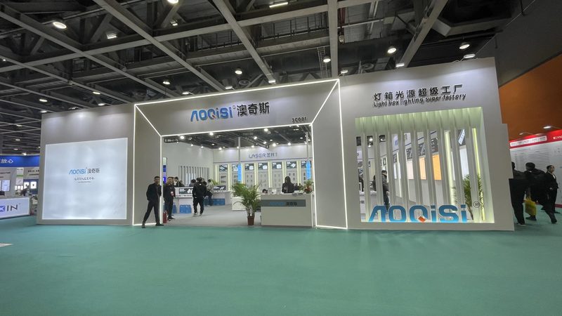 铝板标牌与铜牌：材质差异与适用场景解析